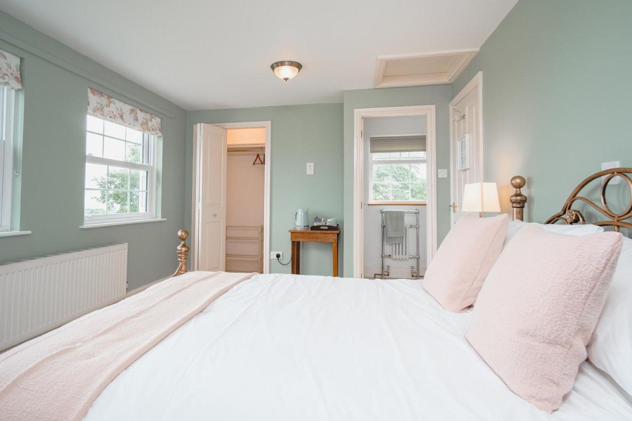 The Green Door Vegan B&B Llanon Bagian luar foto